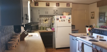 For Sale, Ranch House in Town, Lebanon, MO 4 bedroom,2 bath, - image 11