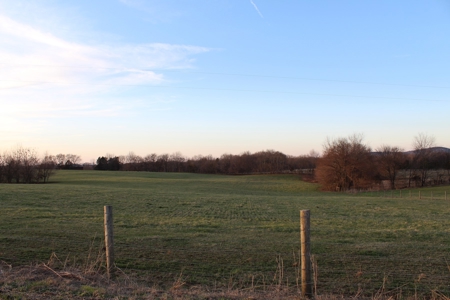 22 Acre Warren County Farm and Home For Sale at Auction - image 32