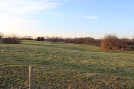 22 Acre Warren County Farm and Home For Sale at Auction - image 15