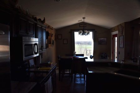 Country Home - Rural - Chickasha Schools - OKC Commute - image 32