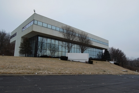 Kansas City Metro Commercial Auction Former Sprint Building - image 4