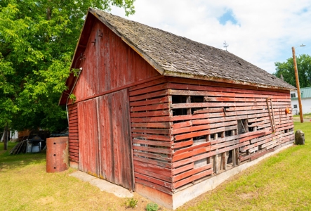 Marquette County Multi Parcel LIVE Auction on Log Home and A - image 40