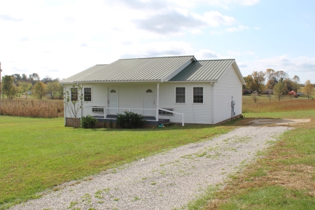 Mult-Property Auction with Homes, Duplex and Vacant Land - image 3