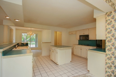 Auction Property: Main and Guest house on 4.5 +/-  acres. - image 33
