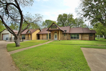 Auction Property: Main and Guest house on 4.5 +/-  acres. - image 5