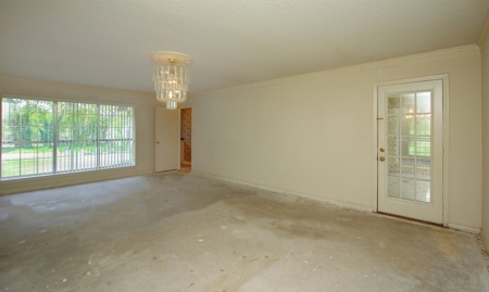 Auction Property: Main and Guest house on 4.5 +/-  acres. - image 41