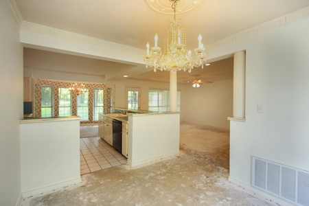 Auction Property: Main and Guest house on 4.5 +/-  acres. - image 28