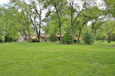 Auction Property: Main and Guest house on 4.5 +/-  acres. - image 13