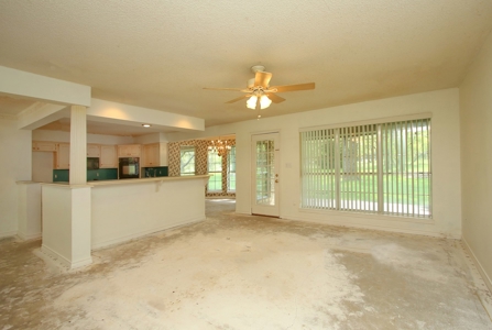 Auction Property: Main and Guest house on 4.5 +/-  acres. - image 18