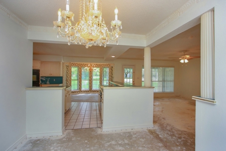 Auction Property: Main and Guest house on 4.5 +/-  acres. - image 29