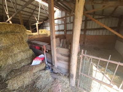 Small Acreage With Buildings For Sale - image 12