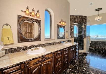 Luxury Colorado Mountain Home on Acreage - image 11
