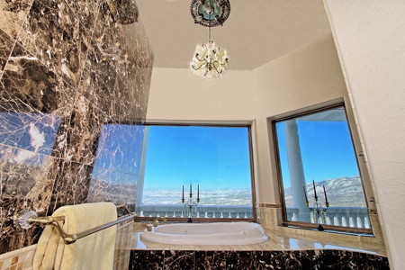 Luxury Colorado Mountain Home on Acreage - image 13