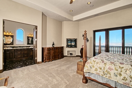 Luxury Colorado Mountain Home on Acreage - image 10
