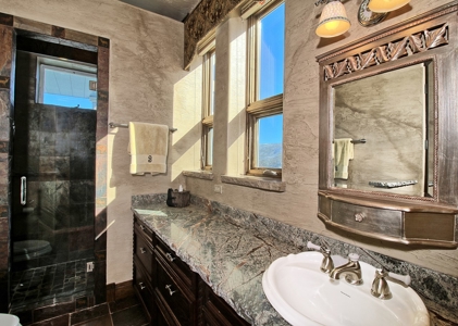 Luxury Colorado Mountain Home on Acreage - image 22