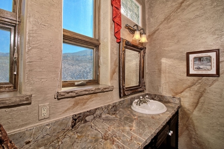 Luxury Colorado Mountain Home on Acreage - image 17