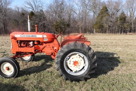 Large Collector Tractor and Modern Farm Equipment Auction - image 6
