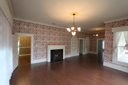 Home In Town For Sale Located In Sulphur Springs Texas - image 5
