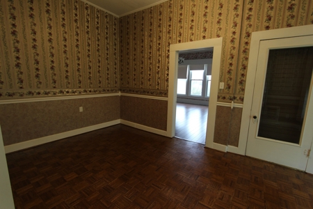 Home In Town For Sale Located In Sulphur Springs Texas - image 12