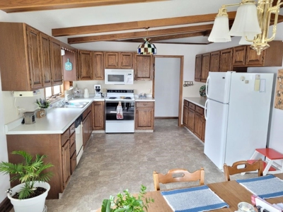 Starbuck Real Estate & Personal Property Auction - image 9