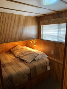 Floating Cabin, Green River Lake Campbellsville, KY For Sale - image 10