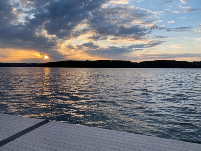 Floating Cabin, Green River Lake Campbellsville, KY For Sale - image 22