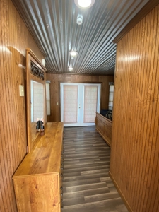 Floating Cabin Selling at Absolute Auction Green River Lake - image 15