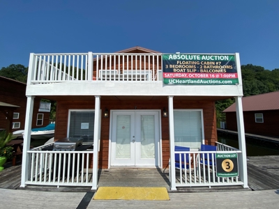 Floating Cabin Selling at Absolute Auction Green River Lake - image 1