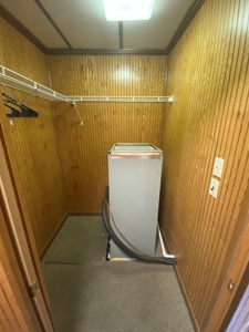 Floating cabin Selling at Absolute Auction Green River Lake - image 13