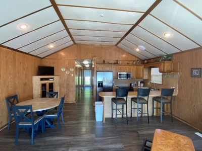 Floating Cabin Selling  Absolute Auction on Green River Lake - image 5