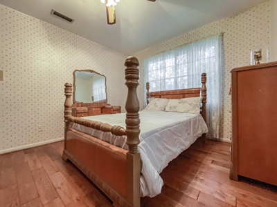 Country Home & Land For Sale w/ a Creek - Geneva Alabama - image 29