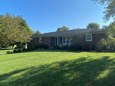 Beautiful Country Home & 2 Acres for Sale in Alvaton, KY - image 1