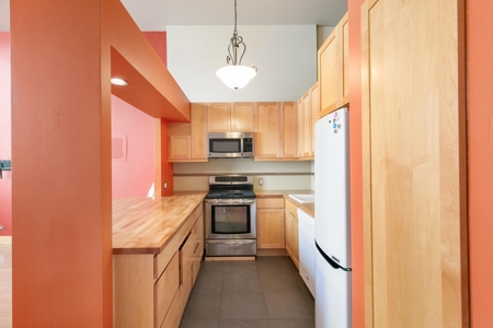 Downtown Denver Condo For Sale At Auction - image 13