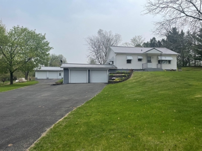 Beautiful Pardeeville WI Home for Sale - image 43