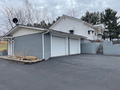 Beautiful Pardeeville WI Home for Sale - image 22
