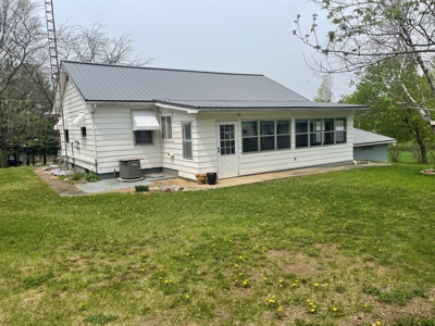 Beautiful Pardeeville WI Home for Sale - image 40