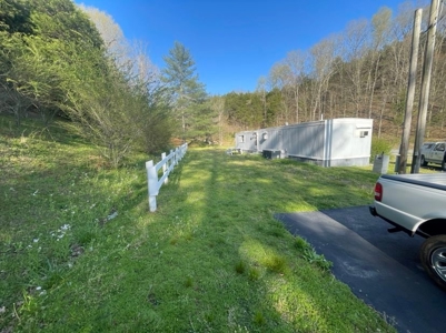 Home near the Cumberland River in Burkesville, KY - image 17