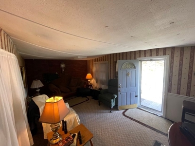 Home near the Cumberland River in Burkesville, KY - image 10
