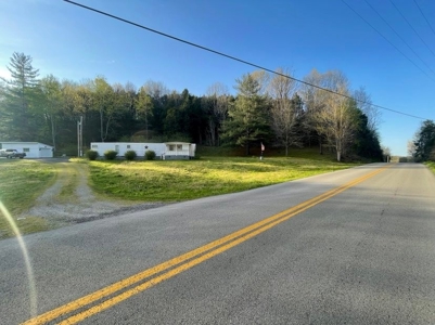 Home near the Cumberland River in Burkesville, KY - image 6