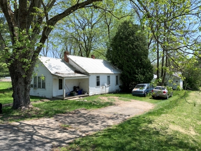 Absolute Auction!!!  Home In Town - Extra Lot - Liberty, Ky. - image 1