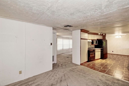 Grand Junction Auction Property 3 Beds, 2 Baths, Large Lot - image 11