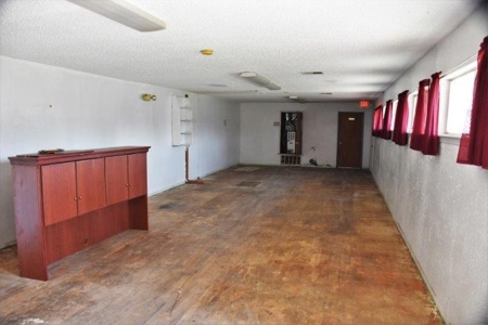 Public Auction- Commercial- Residential- Investment Property - image 37