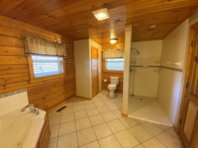ESTATE AUCTION Beautiful Custom Built Log Home and 57+/- Ac - image 21
