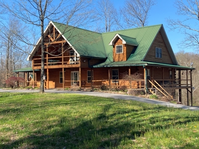 ESTATE AUCTION Beautiful Custom Built Log Home and 57+/- Ac - image 5