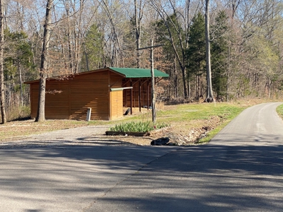 ESTATE AUCTION Beautiful Custom Built Log Home and 57+/- Ac - image 4