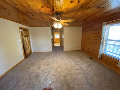 ESTATE AUCTION Beautiful Custom Built Log Home and 57+/- Ac - image 17