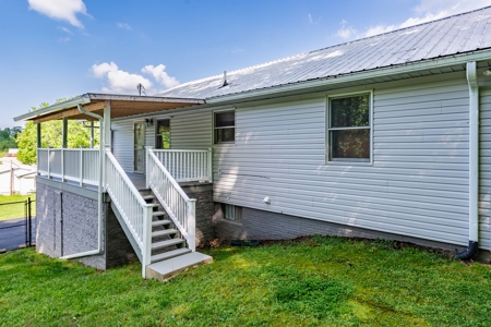Absolute Auction-On Site-3 Bedroom,2 Bath Home in Albany, KY - image 7