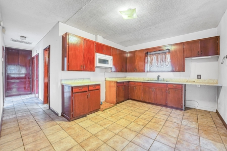 ONLINE AUCTION ONLY Home in Sayre, OK - image 12