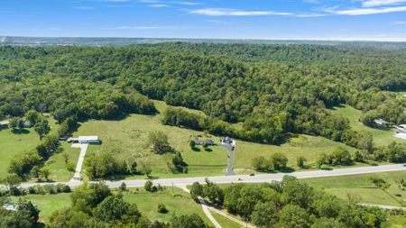 Brick Home & 21 Acres for sale @ Auction in Warren Co. KY. - image 4