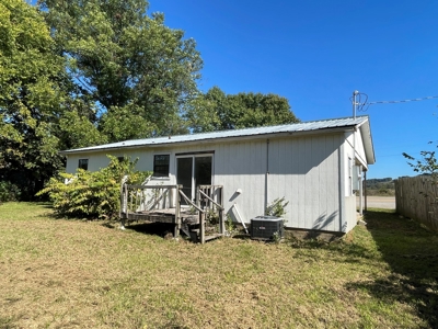 2 Bed 1 Bath Northwest AR Investment Opportunity - image 3